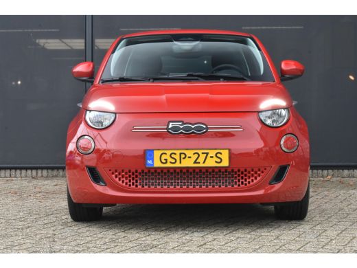 Fiat 500e 42kWh 3 Fase | Comfort + Style Pack | Navigatie | Stoelverwarming | Dodehoek-Detectie | Achteruit... ActivLease financial lease