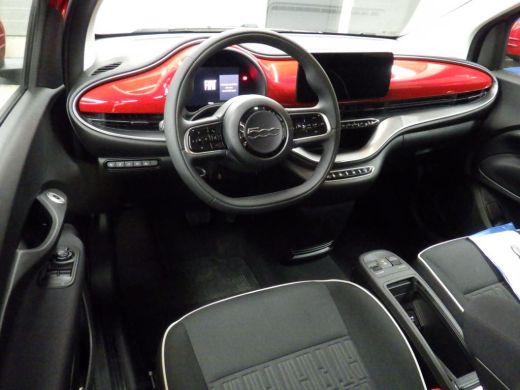 Fiat 500e 42kWh 3 Fase | Comfort + Style Pack | Navigatie | Stoelverwarming | Dodehoek-Detectie | Achteruit... ActivLease financial lease