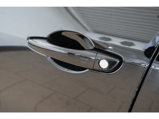 Fiat 600 1.2 Hybrid La Prima | Stoelverwarming | Camera | Navigatie | Parkeersensoren | Climate Controle |... ActivLease financial lease