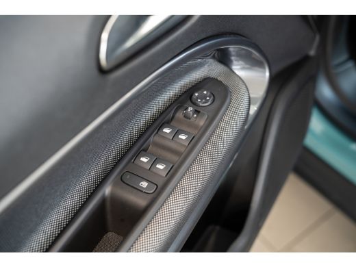 Fiat 600 1.2 Hybrid Urban | Camera | Apple Carplay & Android Auto | Parkeersensoren | Climate Controle | K... ActivLease financial lease