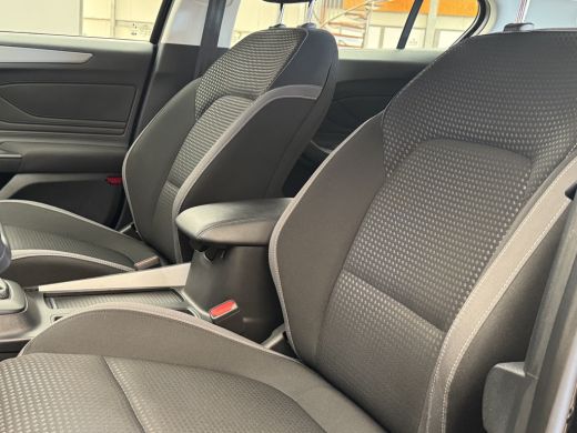 Ford Focus 1.0 EcoBoost Connected | 16-inch stalen velgen | Airco | Apple CarPlay/Android Auto ActivLease financial lease