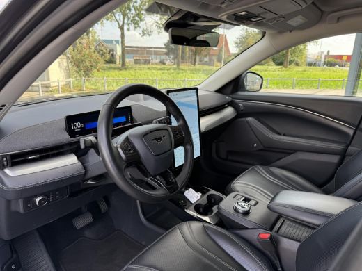 Ford Mustang Mach-E Mach-E Extended 98kWh | Trekhaak | Panorama | B&O Sound | 360 Camera | Navi | ActivLease financial lease