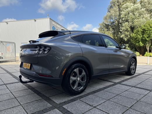 Ford Mustang Mach-E Mach-E Extended 98kWh | Trekhaak | Panorama | B&O Sound | 360 Camera | Navi | ActivLease financial lease