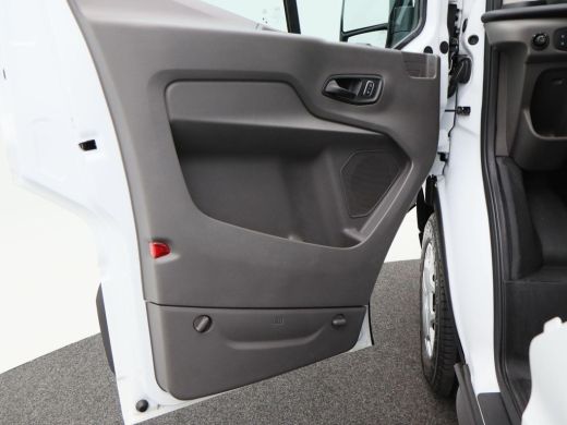 Ford Transit 290 2.0 TDCi L2H2 Ambiente | Cruise | Airco | DAB | Bluetooth | Parkeersensoren | Schuifdeur rech... ActivLease financial lease