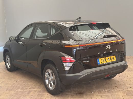 Hyundai Kona 1.0 T-GDI Stoel/Stuurverwarming | Adaptieve Cruise | Camera | Climate | 16" Lichtmetaal | Digitaa... ActivLease financial lease