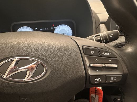 Hyundai Kona 1.0 T-GDI Stuur/Stoelverwarming | Carplay | Parkeersensoren | Camera | Digitaal Dashboard | 16" L... ActivLease financial lease