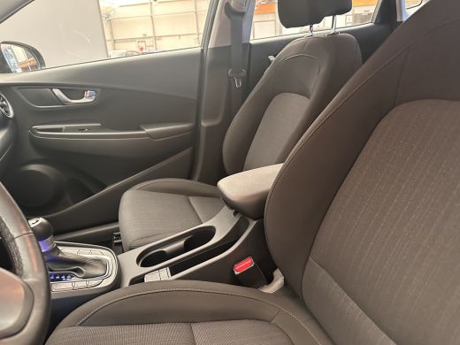 Hyundai Kona 1.0 T-GDI Stuur/Stoelverwarming | Carplay | Parkeersensoren | Camera | Digitaal Dashboard | 16" L... ActivLease financial lease