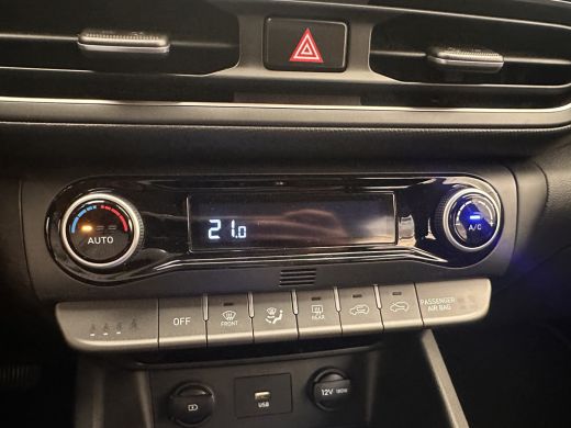 Hyundai Kona 1.0 T-GDI Stuur/Stoelverwarming | Carplay | Parkeersensoren | Camera | Digitaal Dashboard | 16" L... ActivLease financial lease