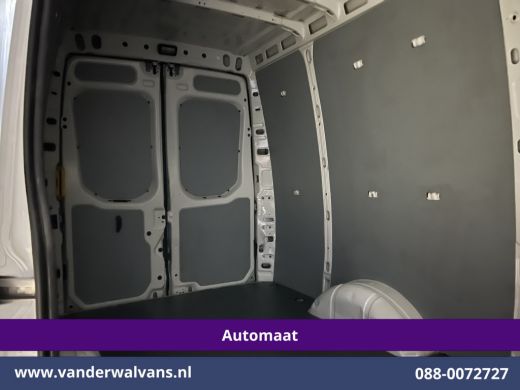 Iveco Daily 35S14V 136pk Automaat 3500kg Trekhaak L2H2 Euro6 Airco | Navigatie | LED | Cruisecontrol Chauffeu... ActivLease financial lease