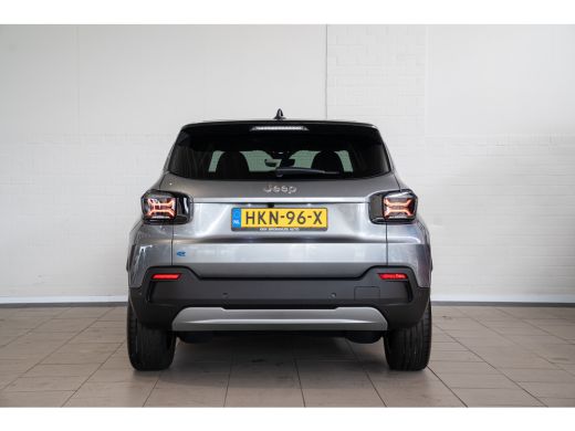 Jeep Avenger Summit 54 kWh | Warmtepomp | Elektrische Achterklep | Camera | Winter pack | Keyless | Climate Co... ActivLease financial lease