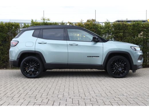 Jeep Compass 1.5T e-Hybrid Upland | Airco (automatisch) | Lichtmetalen velgen 19" | Navigatiesysteem full map ActivLease financial lease