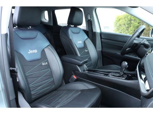 Jeep Compass 1.5T e-Hybrid Upland | Airco (automatisch) | Lichtmetalen velgen 19" | Navigatiesysteem full map ActivLease financial lease