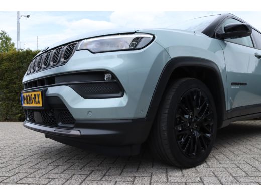 Jeep Compass 1.5T e-Hybrid Upland | Airco (automatisch) | Lichtmetalen velgen 19" | Navigatiesysteem full map ActivLease financial lease