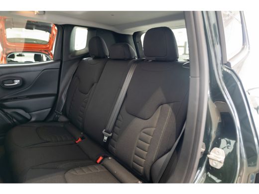 Jeep Renegade 4xe 240 Plug-in Hybrid Electric The North Star | Panoramadak | Stoelverwarming | Camera | Climate... ActivLease financial lease