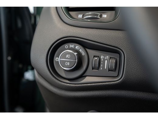 Jeep Renegade 4xe 240 Plug-in Hybrid Electric The North Star | Panoramadak | Stoelverwarming | Camera | Climate... ActivLease financial lease