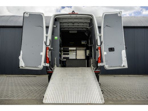 Mercedes-Benz Sprinter 311 CDI | L2H2 | Camera | CarPlay | Climate | Inrichting | Omvormer | Oprijplaat | Euro 6 ActivLease financial lease
