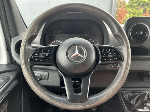 Mercedes-Benz Sprinter 316 CDI 164 PK RWD 3.5T / L2H2 / 1e EIG. / 2.8 TONS TREKHAAK / INRICHTING / AIRCO / CRUISE / NAVI... ActivLease financial lease