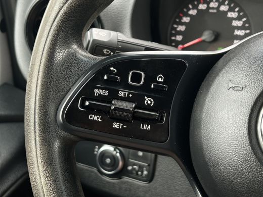 Mercedes-Benz Sprinter 316 CDI 164 PK RWD 3.5T / L2H2 / 1e EIG. / 2.8 TONS TREKHAAK / INRICHTING / AIRCO / CRUISE / NAVI... ActivLease financial lease