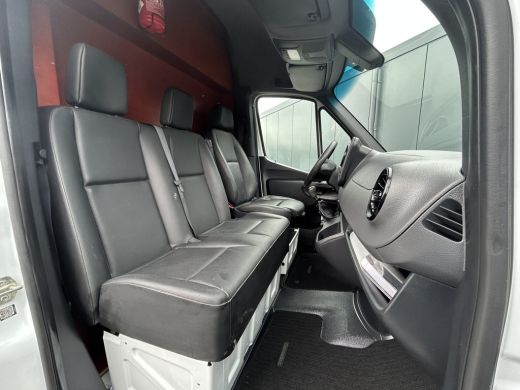 Mercedes-Benz Sprinter 316 CDI 164 PK RWD 3.5T / L2H2 / 1e EIG. / 2.8 TONS TREKHAAK / INRICHTING / AIRCO / CRUISE / NAVI... ActivLease financial lease