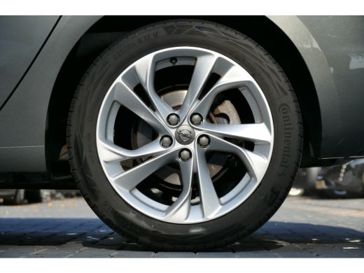 Opel Astra 1.2 TURBO 130PK 5-DRS LAUNCH ELEGANCE / NAVI / LED / CLIMA / PDC / 17"LMV / CAMERA / AGR / WINTER... ActivLease financial lease