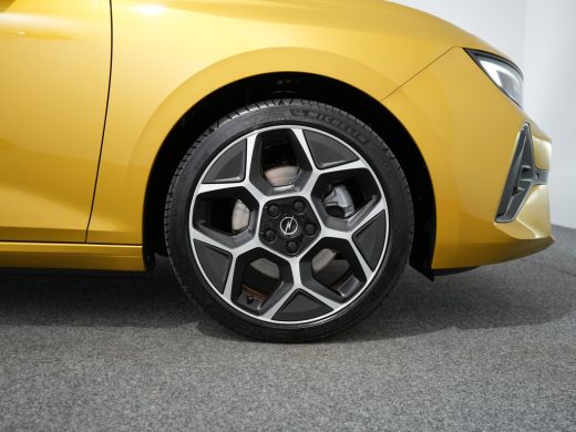 Opel Astra 1.2 Turbo Hybrid Level 4 Ultimate 136pk e-DSC AUTOMAAT | ADAPTIVE CRUISE CONTROL | PANORAMA DAK |... ActivLease financial lease