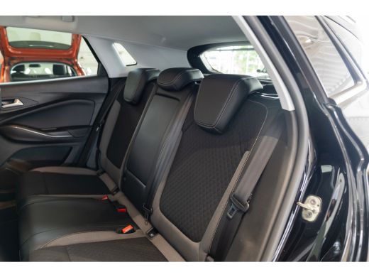 Opel Grandland X 1.2 Turbo Innovation | Trekhaak | Camera | Parkeersensoren | Navigatie | Apple Carplay & Android ... ActivLease financial lease
