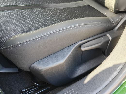 Peugeot 308 1.6 Plug-in Hybrid 225 GT | Achteruitrijcamera | Apple Carplay/Android Auto|telefoonintegratie pr... ActivLease financial lease