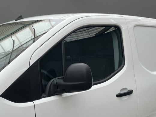 Peugeot Partner 136 L1 50 kWh Groot Scherm | Carplay | Parkeersensoren Achter | Airco | Cruise | Zitplaatsen voor... ActivLease financial lease