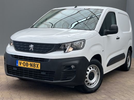 Peugeot Partner 136 L1 50 kWh Groot Scherm | Carplay | Parkeersensoren Achter | Airco | Cruise | Zitplaatsen voor... ActivLease financial lease