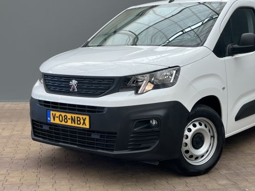 Peugeot Partner 136 L1 50 kWh Groot Scherm | Carplay | Parkeersensoren Achter | Airco | Cruise | Zitplaatsen voor... ActivLease financial lease
