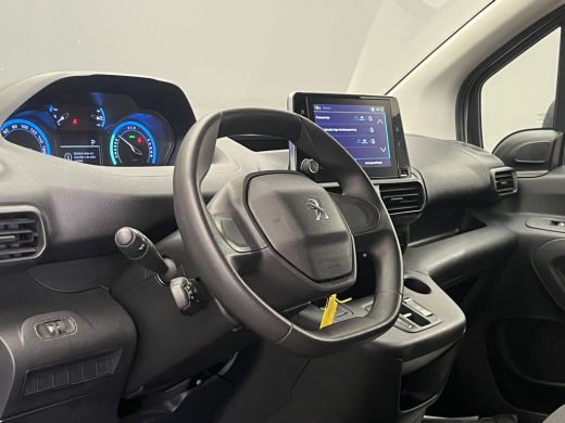 Peugeot Partner 136 L1 50 kWh Groot Scherm | Carplay | Parkeersensoren Achter | Airco | Cruise | Zitplaatsen voor... ActivLease financial lease