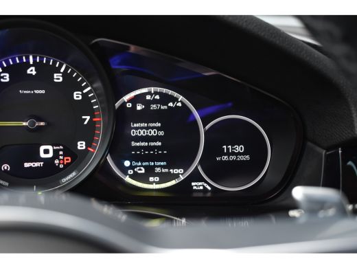 Porsche Cayenne 3.0 E-Hybrid 462pk | Panoramadak | Sport Chrono | 22'' RS Spyder Design | PASM | Orig. NL | ActivLease financial lease