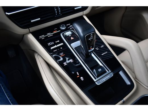 Porsche Cayenne 3.0 E-Hybrid 462pk | Panoramadak | Sport Chrono | 22'' RS Spyder Design | PASM | Orig. NL | ActivLease financial lease