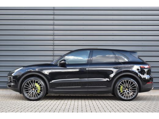 Porsche Cayenne 3.0 E-Hybrid 462pk | Panoramadak | Sport Chrono | 22'' RS Spyder Design | PASM | Orig. NL | ActivLease financial lease