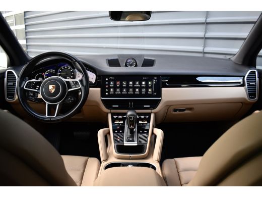 Porsche Cayenne 3.0 E-Hybrid 462pk | Panoramadak | Sport Chrono | 22'' RS Spyder Design | PASM | Orig. NL | ActivLease financial lease