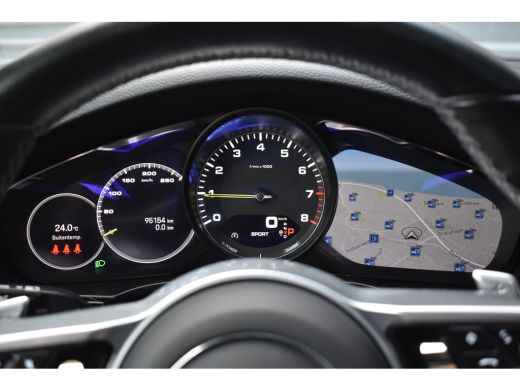 Porsche Cayenne 3.0 E-Hybrid 462pk | Panoramadak | Sport Chrono | 22'' RS Spyder Design | PASM | Orig. NL | ActivLease financial lease