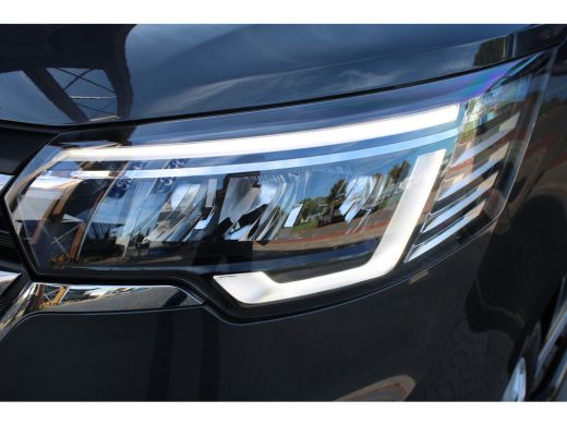 Renault Trafic L2 2.0 dCi 150 PK DUBBELE CABINE AUTOMAAT LEDER | ALARM | TV IN HOOFDSTEUNEN | CAMERA | GESTOFEER... ActivLease financial lease