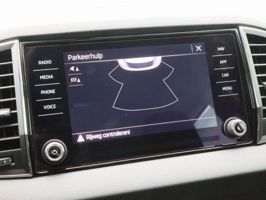 Skoda Karoq 1.0 TSi Ambition | Airco | Cruise Control | Carplay | Sensoren | Keyless | 16 Inch | 38.461 Km ActivLease financial lease