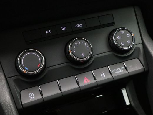 Skoda Karoq 1.0 TSi Ambition | Airco | Cruise Control | Carplay | Sensoren | Keyless | 16 Inch | 38.461 Km ActivLease financial lease
