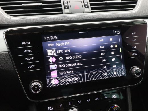 Skoda Superb Combi 1.4 TSI 218 Pk iV Business Edition Plus | Adaptive Cruise | Carplay | Sensoren | Stoel Verw... ActivLease financial lease