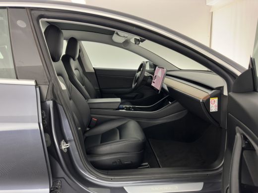 Tesla Model 3 Standard RWD Plus 60 kWh [ 3-Fase ] {SOH-88%} (INCL-BTW) Aut. *PANO | AUTO-PILOT | LUXURY-LEATHER... ActivLease financial lease