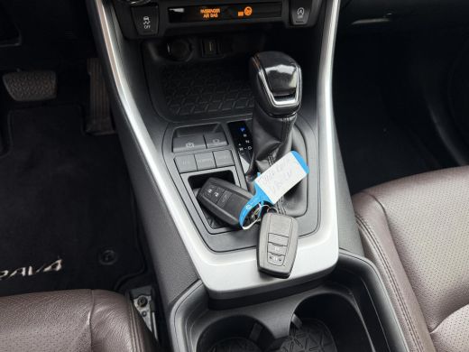 Toyota RAV4 2.0 VVT-iE Automaat Executive Leder Navi Camera ActivLease financial lease