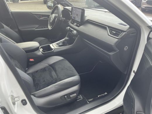 Toyota RAV4 2.5 Hybrid AWD GR SPORT Plus | Navigatie | Apple CarPlay/Android auto | 360 graden camera | Elekt... ActivLease financial lease