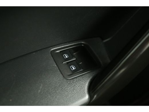 Volkswagen Caddy 2.0 TDI L2H1 BMT Maxi | Airco | Cruise | Trekhaak | Parkeersensoren | Schuifdeur ActivLease financial lease