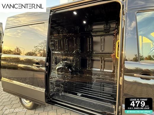 Volkswagen Crafter L3H3 140PK Automaat Carplay Zwart EURO 6 ActivLease financial lease