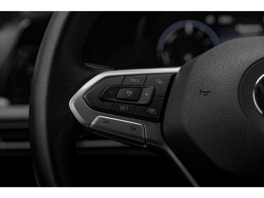 Volkswagen Golf 1.4 eHybrid Style | Carplay | Keyless | Adaptive cruise | ActivLease financial lease