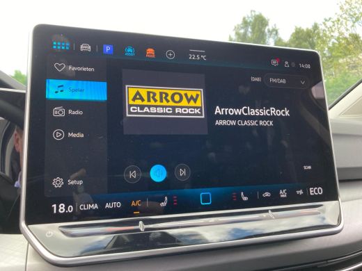 Volkswagen Golf Life Edition eHybrid | 'App-Connect' draadloze smartphone integratie | Achterbank in ongelijke de... ActivLease financial lease