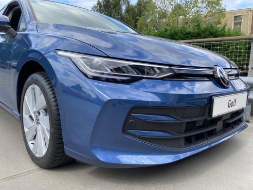 Volkswagen Golf Life Edition eHybrid | 'App-Connect' draadloze smartphone integratie | Achterbank in ongelijke de... ActivLease financial lease