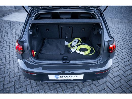 Volkswagen Golf Life Edition eHybrid | 'App-Connect' draadloze smartphone integratie | Achterbank in ongelijke de... ActivLease financial lease