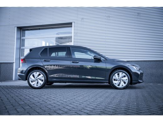 Volkswagen Golf Life Edition eHybrid | 'App-Connect' draadloze smartphone integratie | Achterbank in ongelijke de... ActivLease financial lease